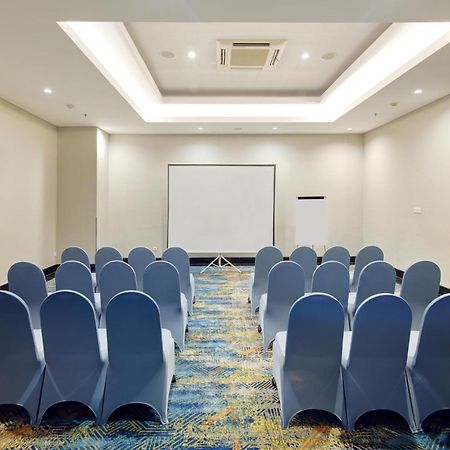 Aston Inn Pantai Losari נקסר מראה חיצוני תמונה