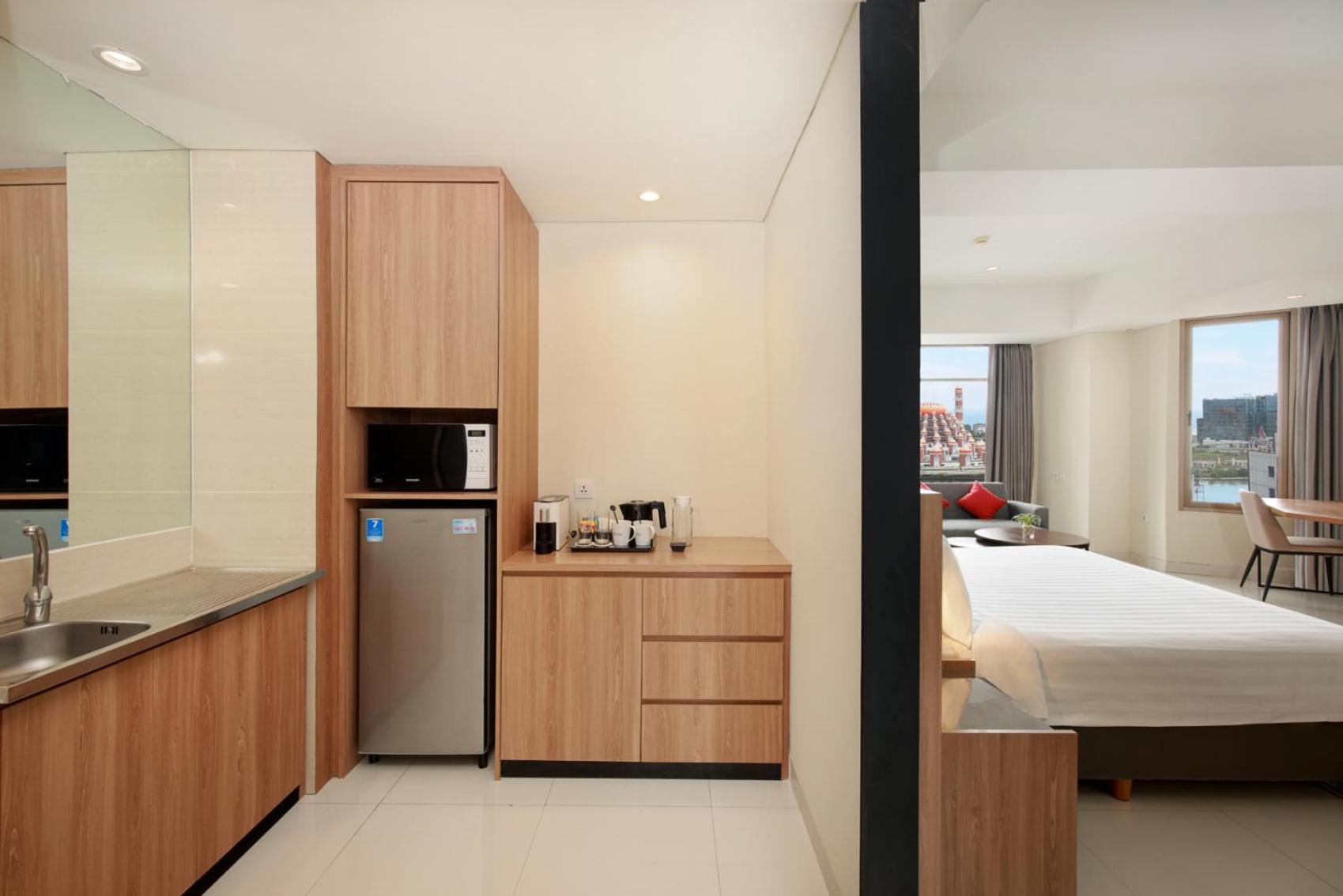 Aston Inn Pantai Losari נקסר מראה חיצוני תמונה