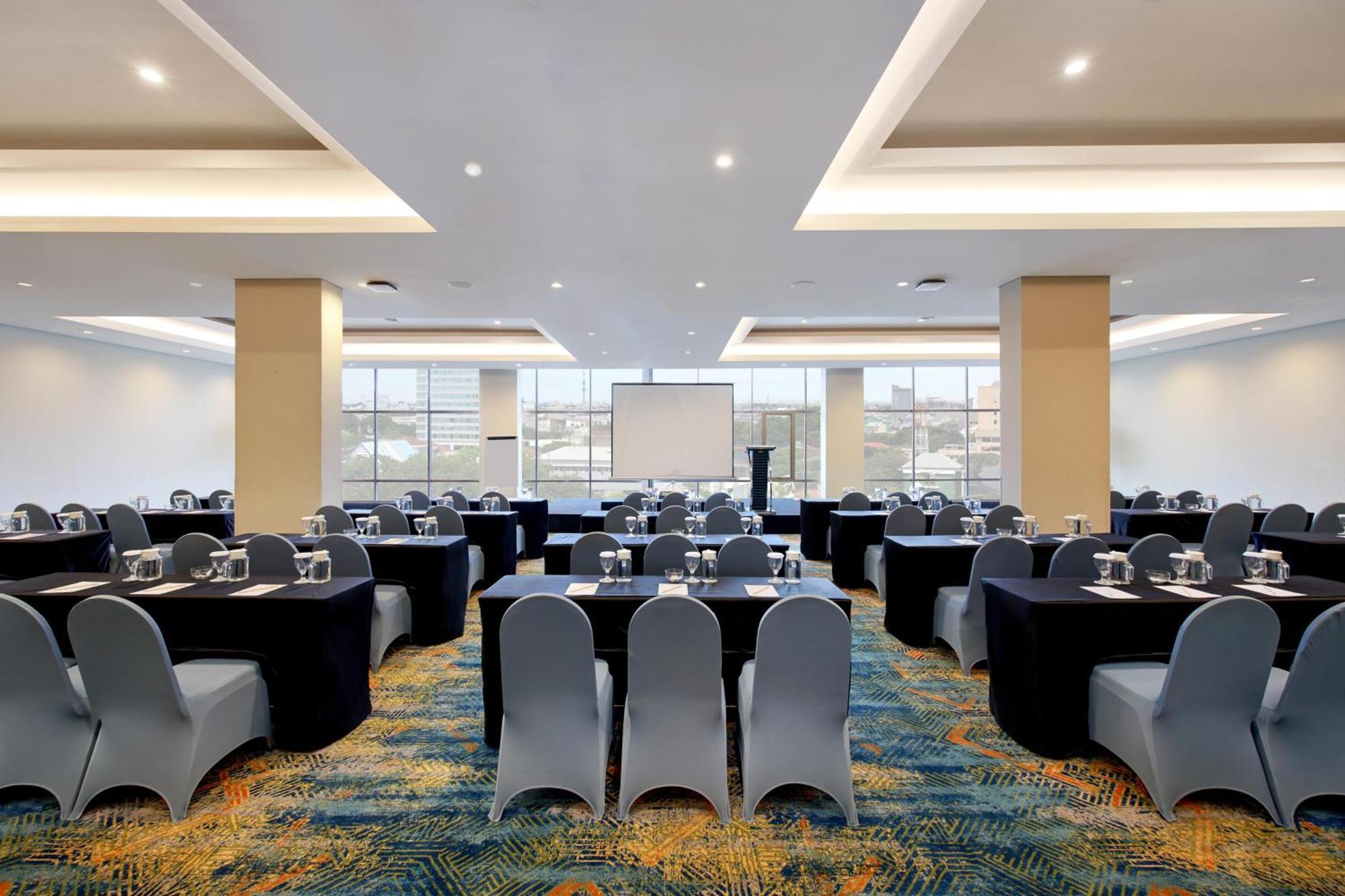 Aston Inn Pantai Losari נקסר מראה חיצוני תמונה