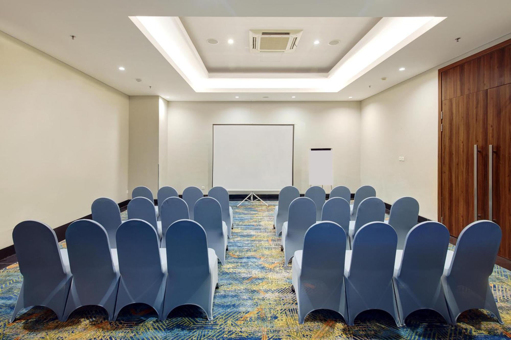 Aston Inn Pantai Losari נקסר מראה חיצוני תמונה